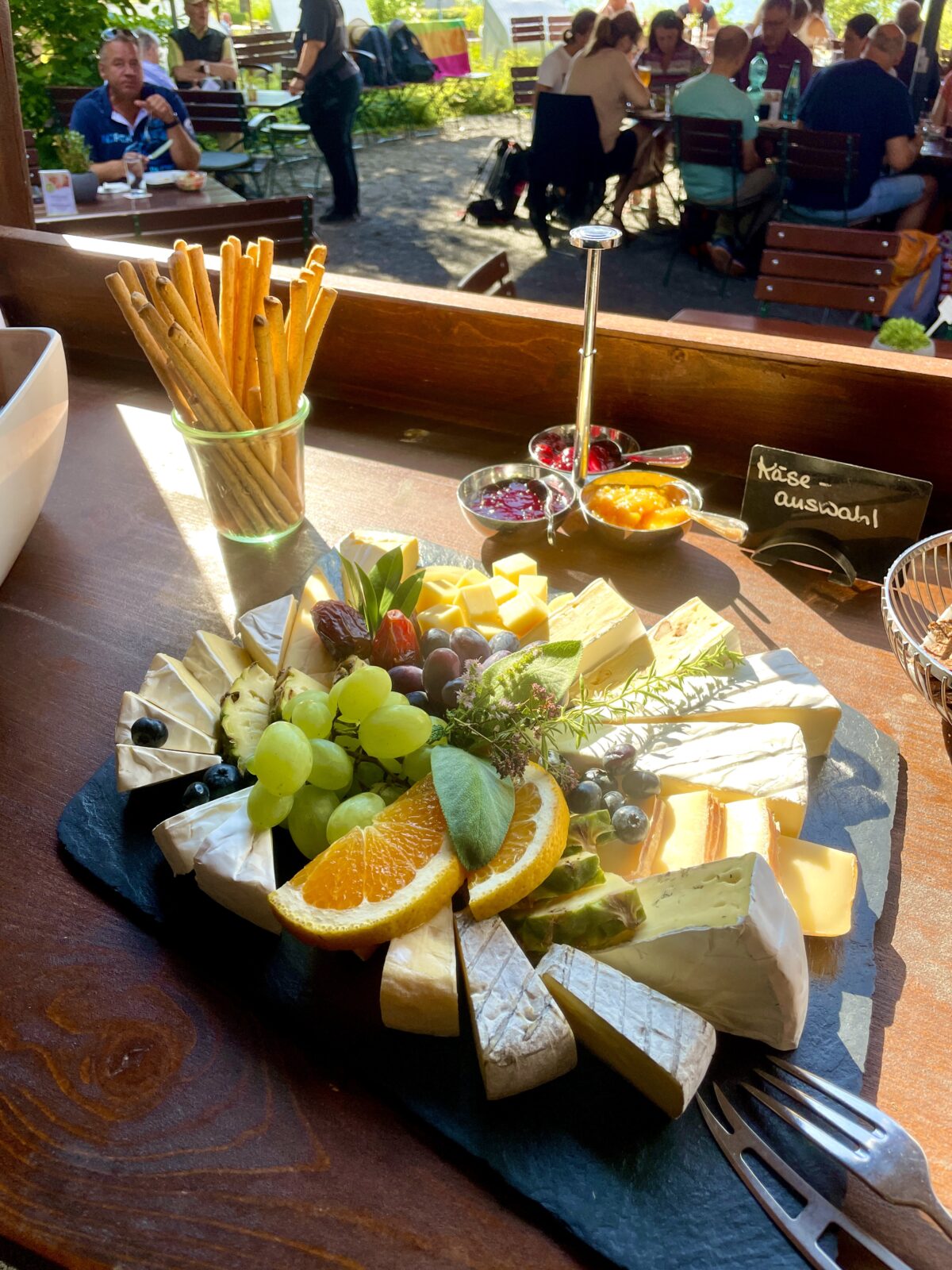 Käseauswahl beim Abendessen im Biohotel Zeulenroda 