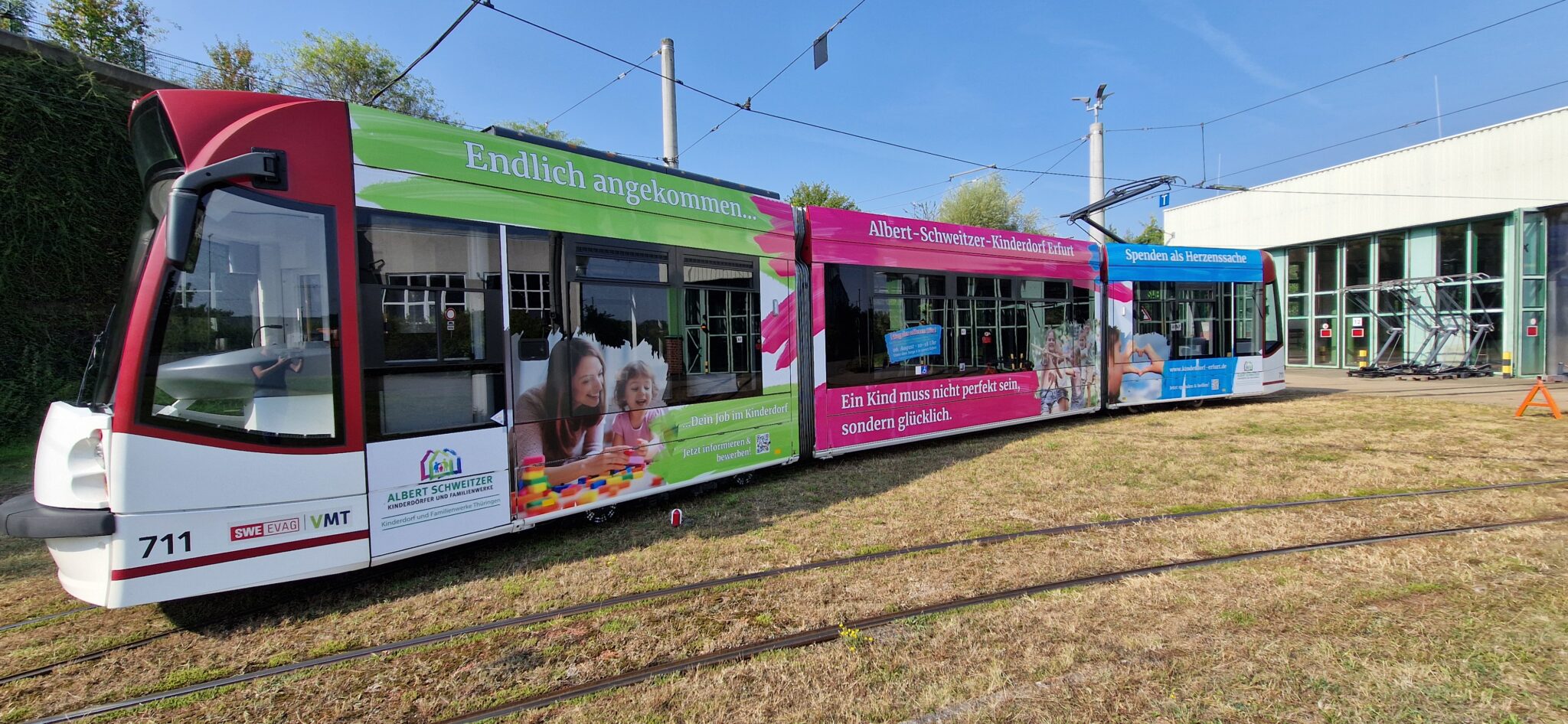 Straßenbahn des Kinderdorfs Albert Schweitzer aus Erfurt